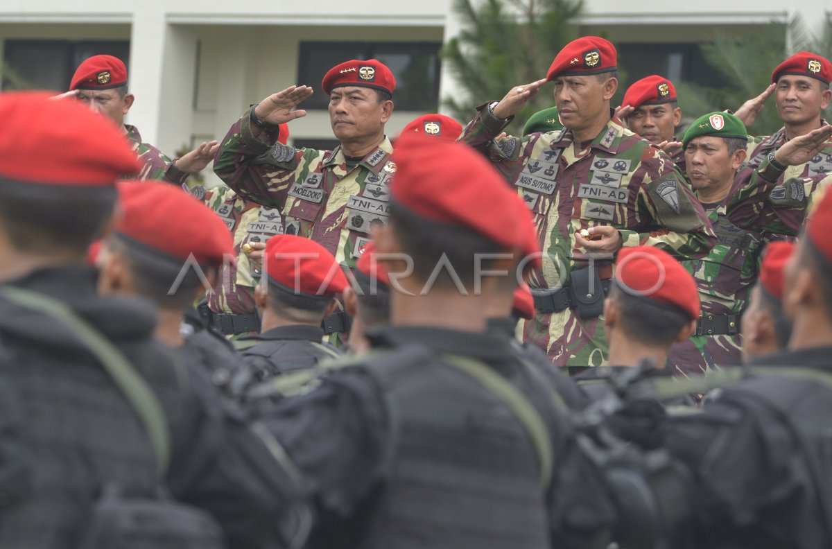 Warga Kehormatan Kopassus Antara Foto