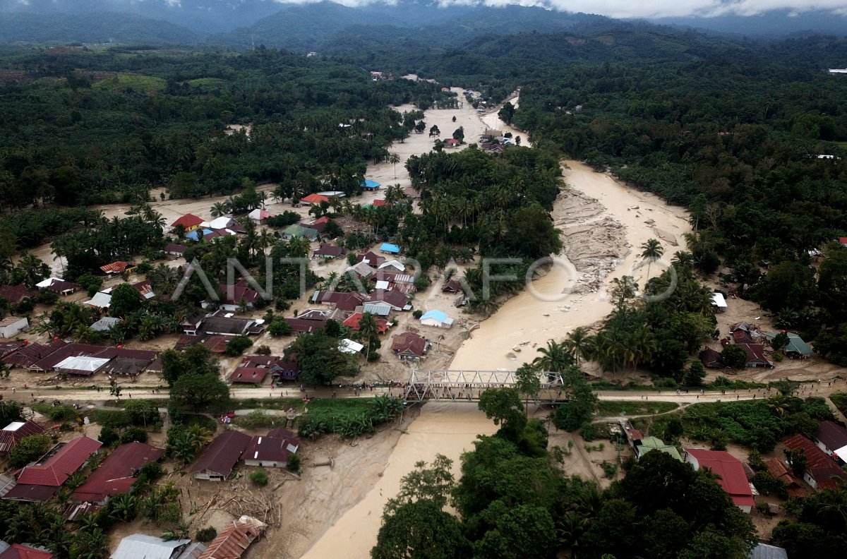 BANJIR BANDANG MASAMBA | ANTARA Foto