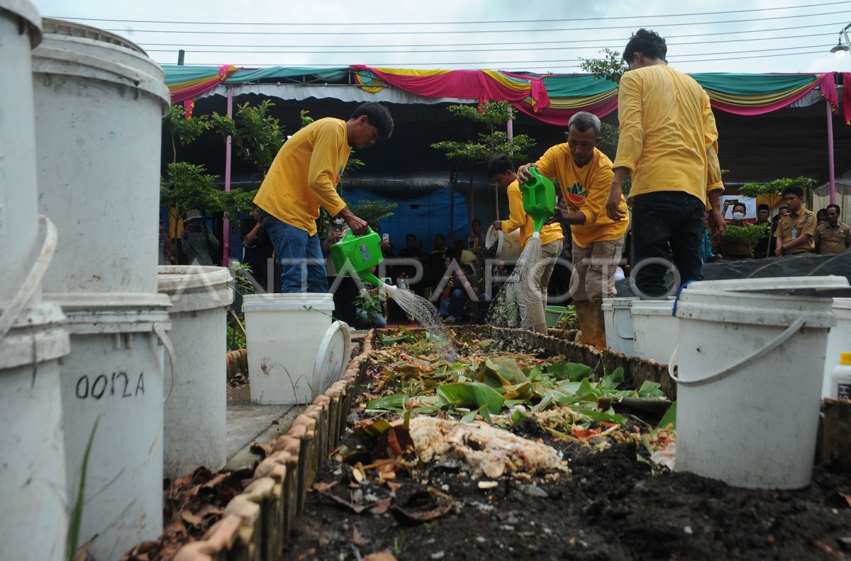 PERINGATAN HARI PEDULI SAMPAH SEDUNIA | ANTARA Foto