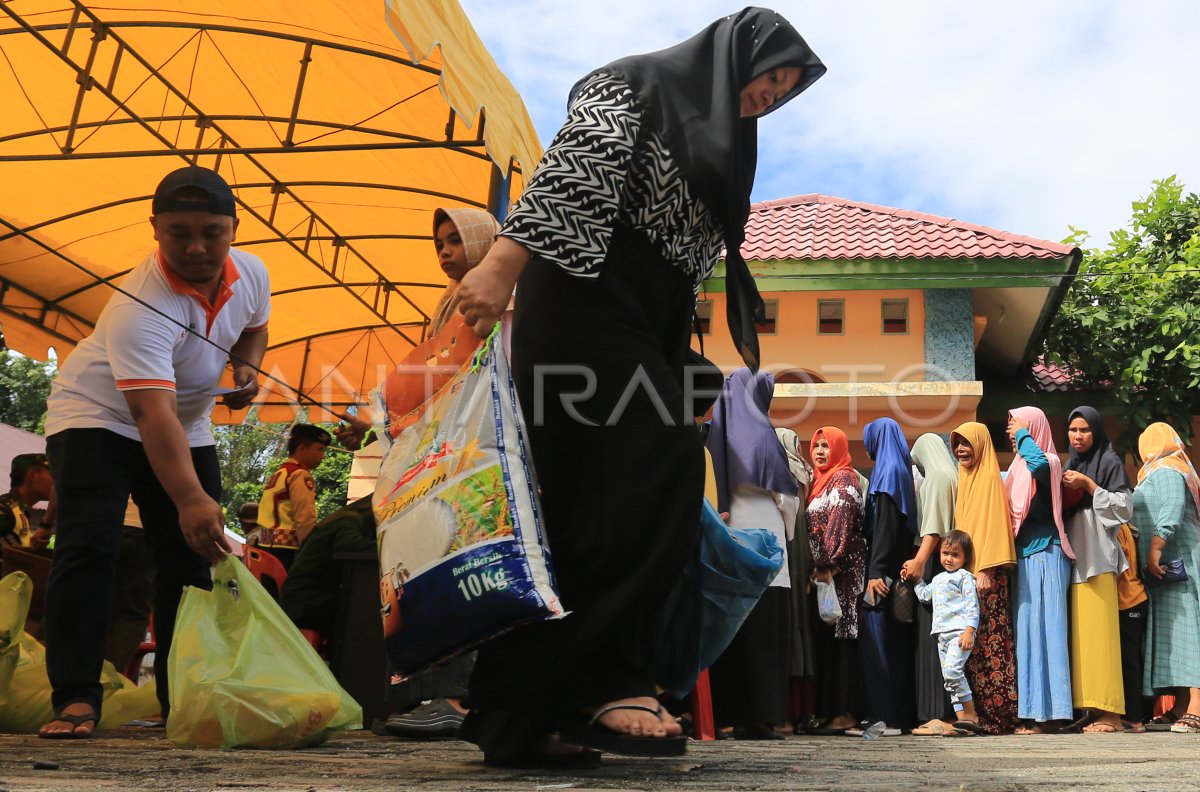 Pasar murah pengendalian harga di Aceh Barat