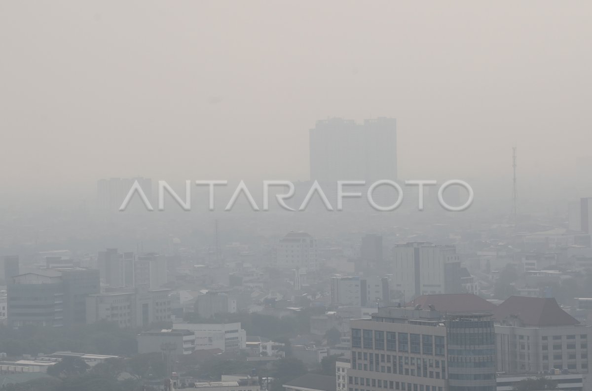 Kualitas Udara Jakarta Terburuk Sedunia | ANTARA Foto