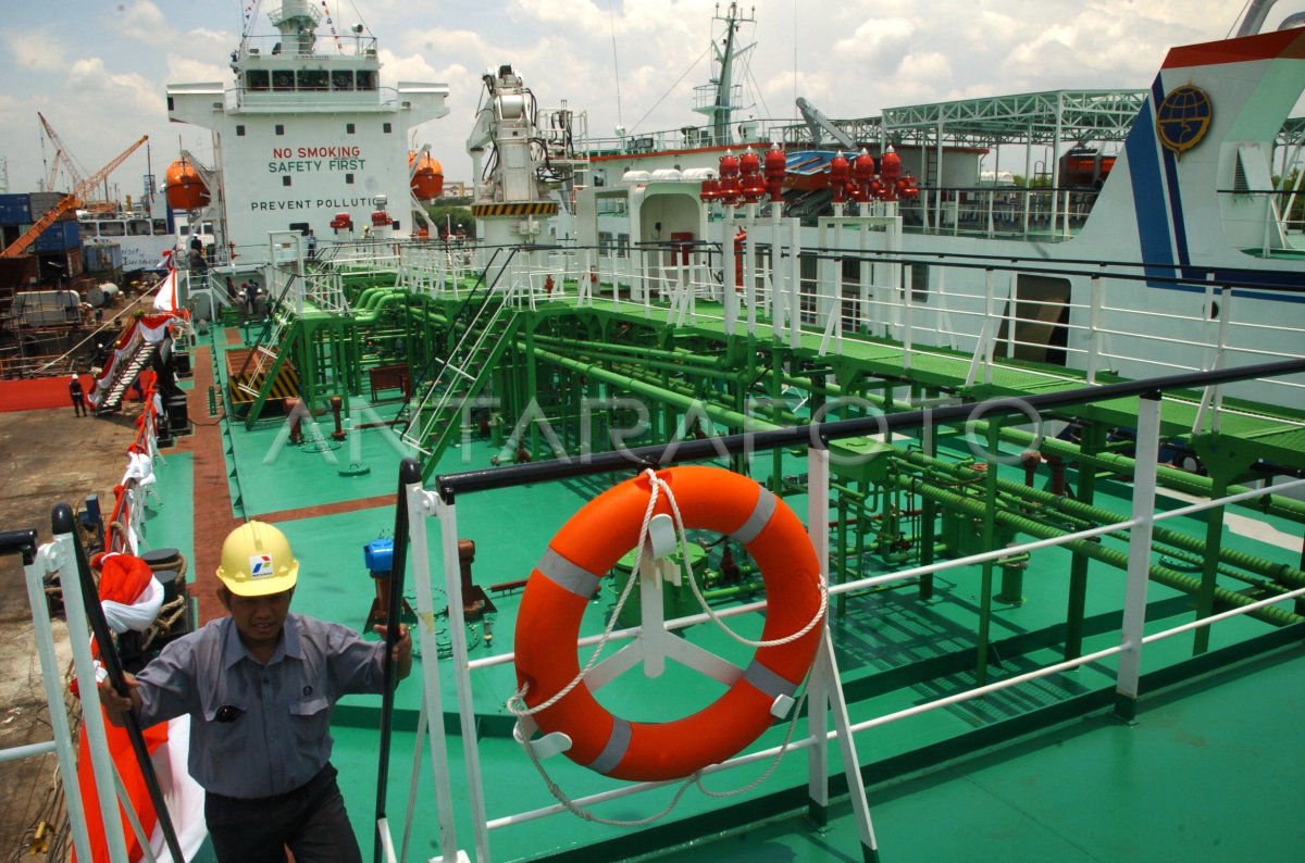 KAPAL TANKER | ANTARA Foto