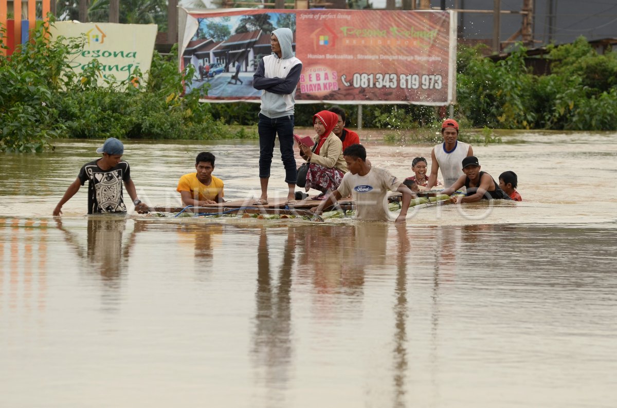 Banjir Maros Antara Foto 9986