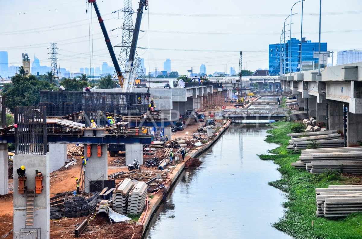 Progres Proyek Tol Becakayu Antara Foto