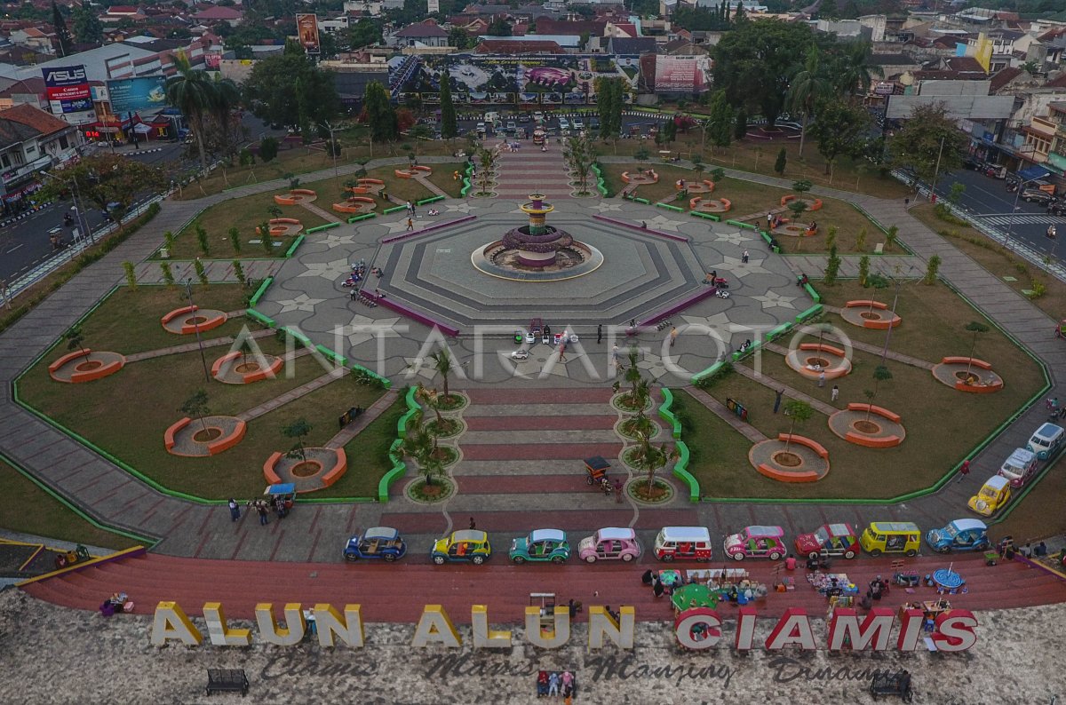 Revitalisasi Alun Alun Ciamis Bermasalah Antara Foto