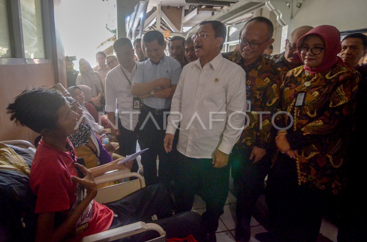 Kunjungan Kerja Menteri Kesehatan Antara Foto