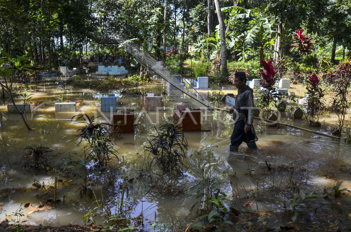 BANJIR LUAPAN SUNGAI CITANDUY | ANTARA Foto