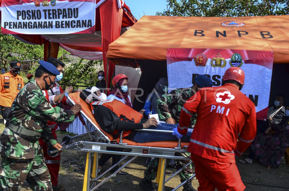 SIMULASI MITIGASI BENCANA ALAM | ANTARA Foto