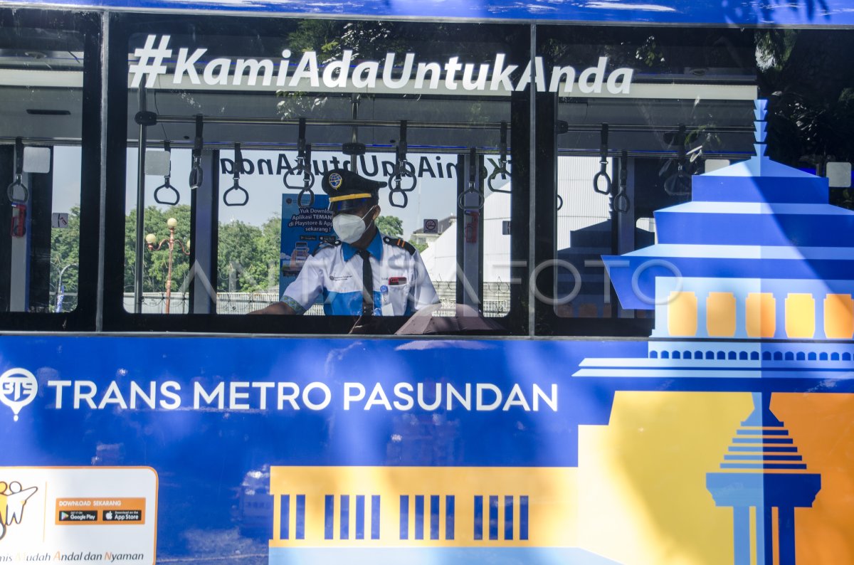 PERESMIAN TEMAN BUS TRANS METRO PASUNDAN | ANTARA Foto