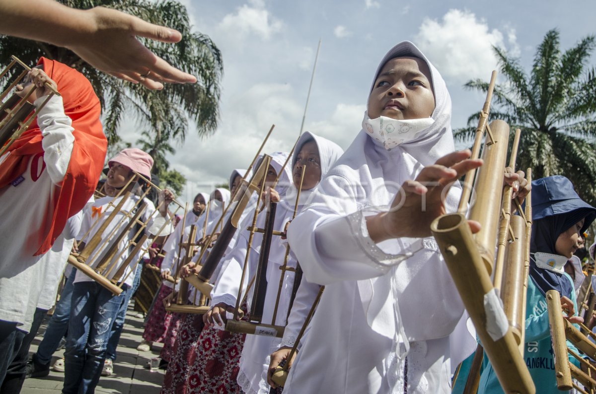 PERINGATAN 12 TAHUN ANGKLUNG MENDUNIA