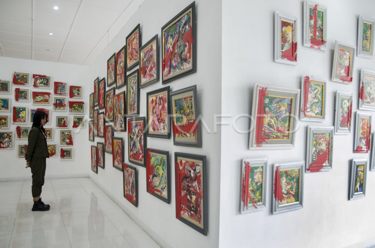 Pameran seni Sayap Patah