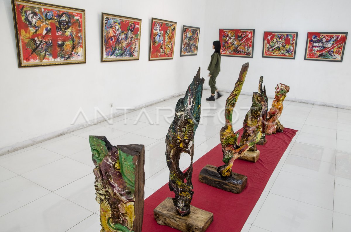 Pameran seni Sayap Patah