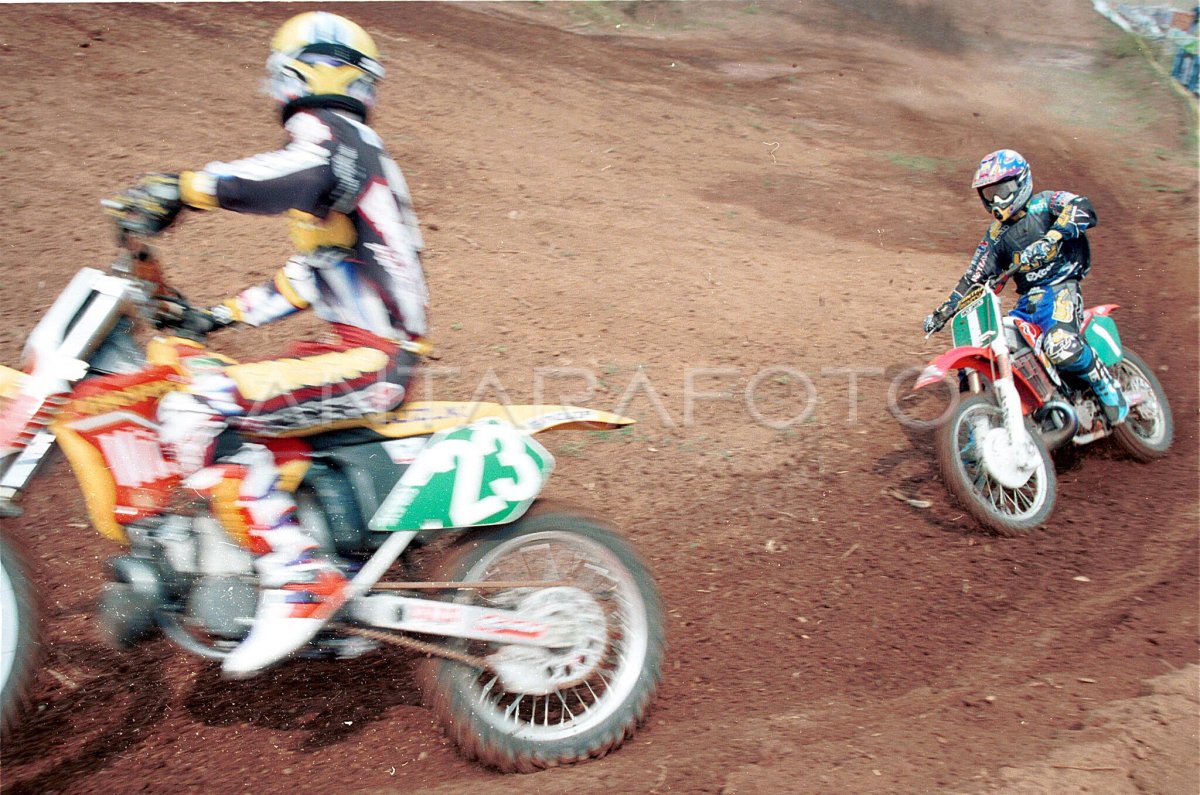 KEJUARAAN DUNIA MOTOCROSS 250 CC