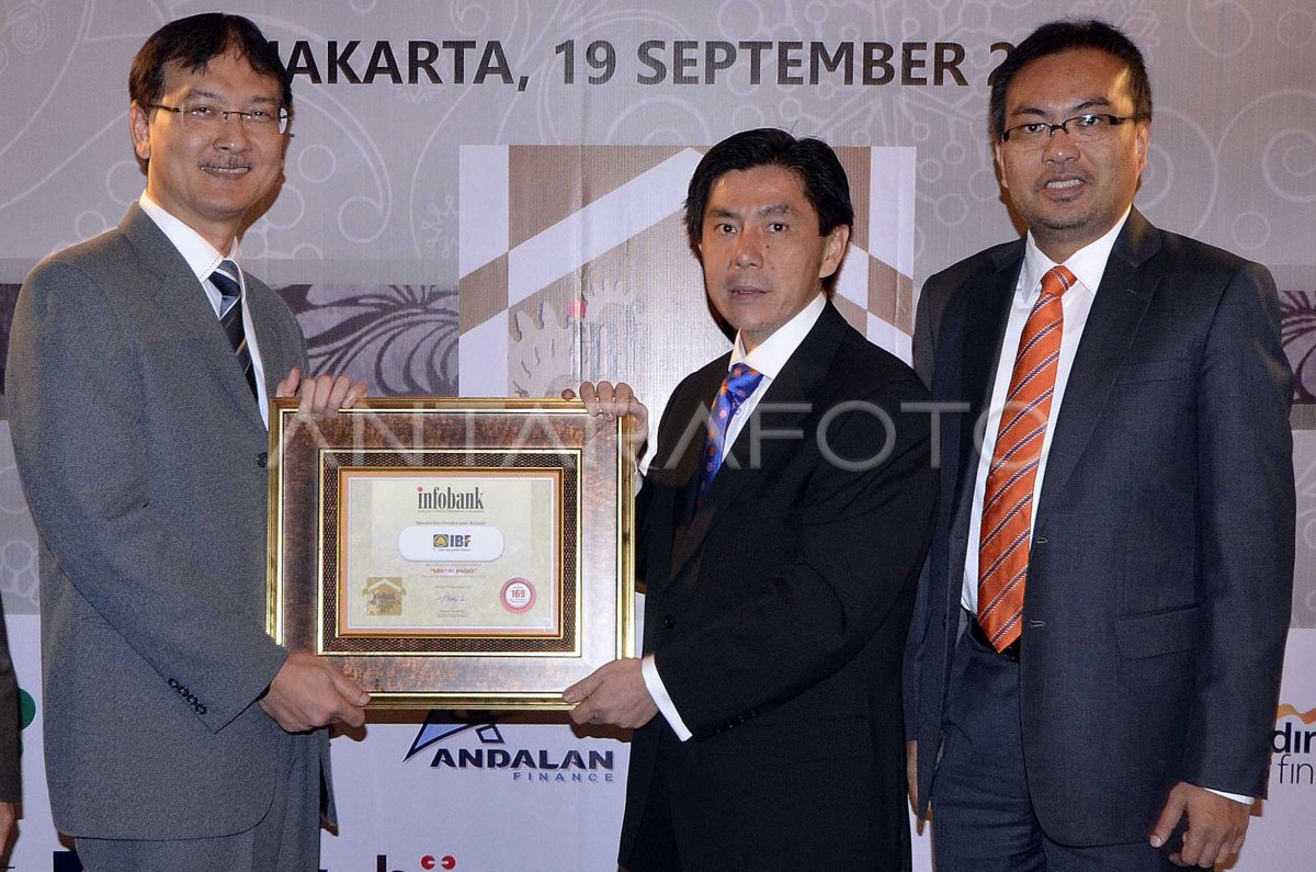 PENGHARGAAN MULTIFINANCE 2014 | ANTARA Foto