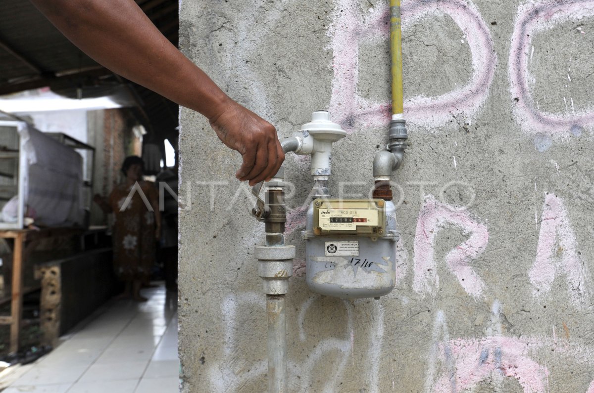 JARINGAN GAS BUMI BAGI RUMAH TANGGA | ANTARA Foto