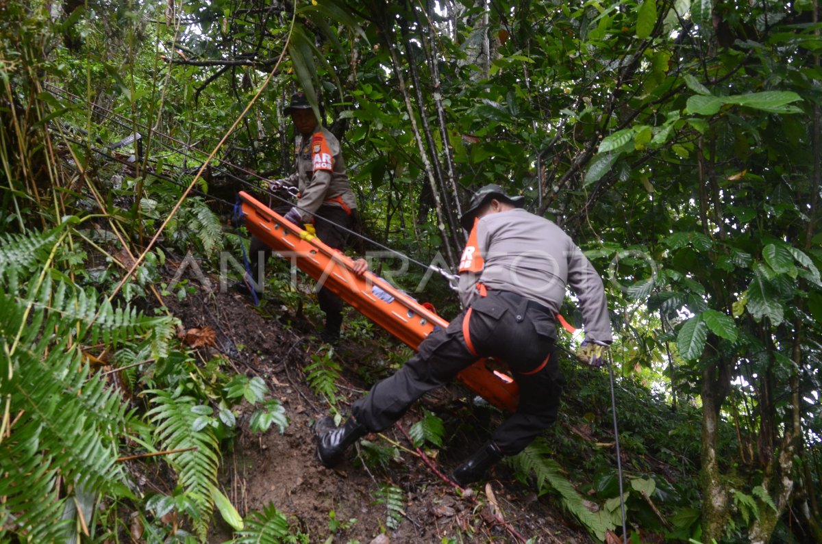 Simulasi Tanggap Darurat Bencana Antara Foto