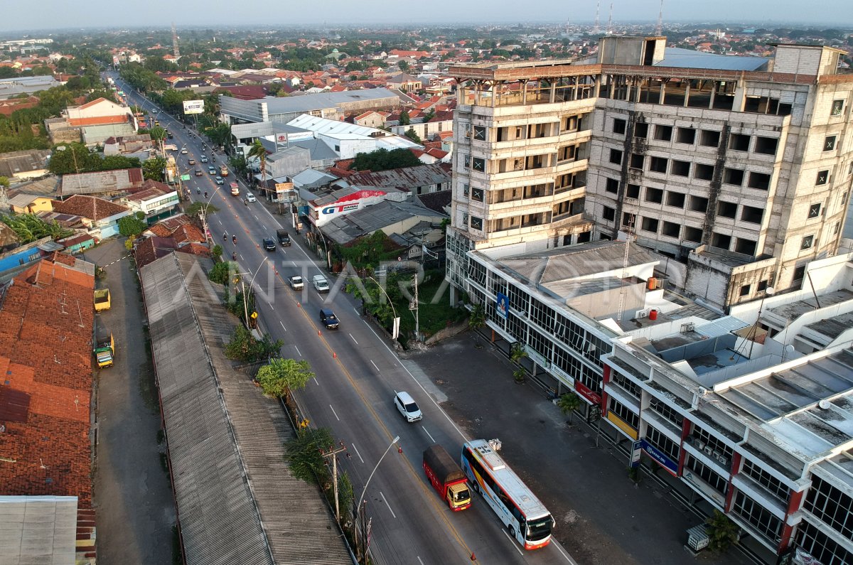 Jalur Pantura Ramai Lancar Antara Foto