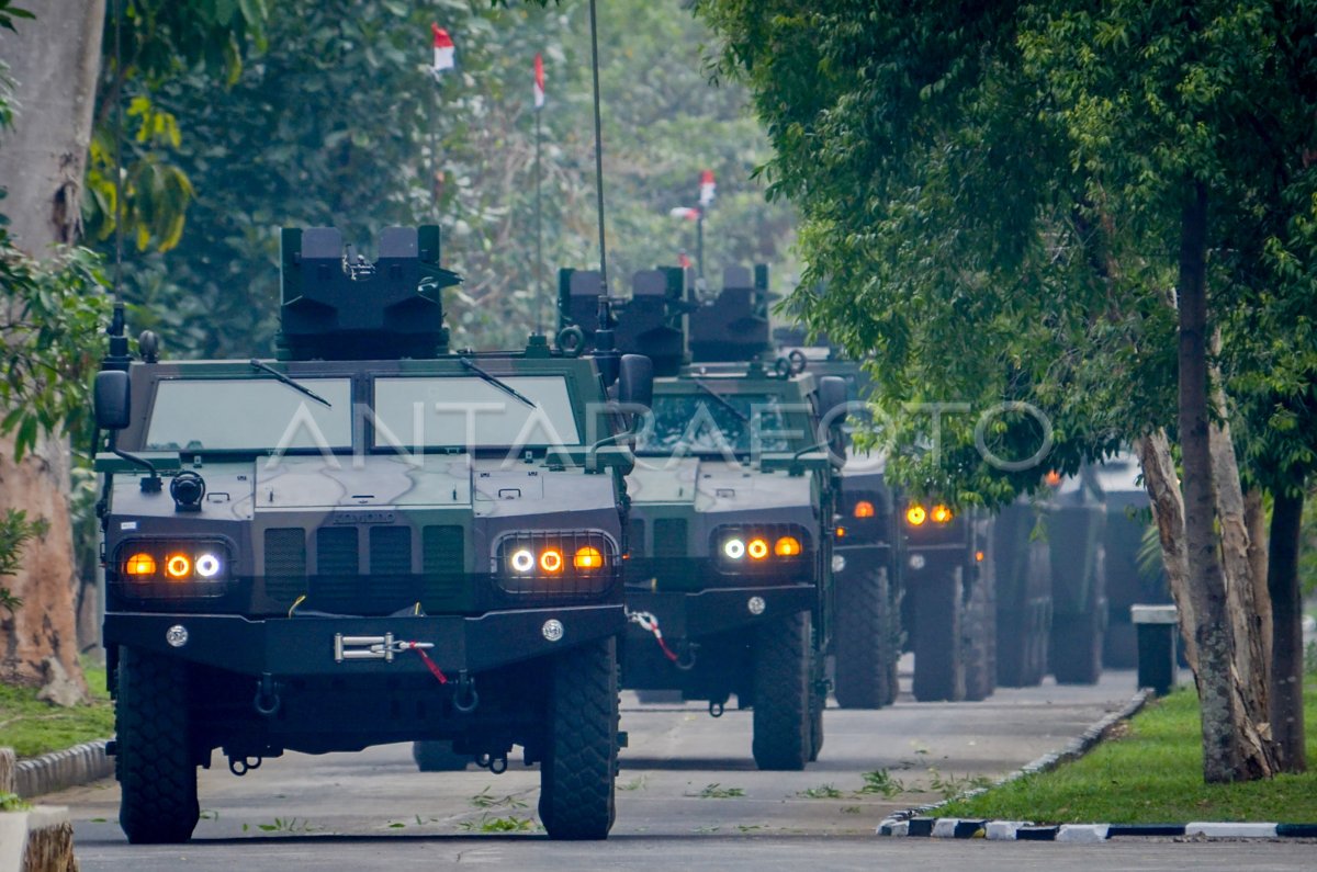 KENDARAAN KHUSUS PRODUKSI PT PINDAD | ANTARA Foto