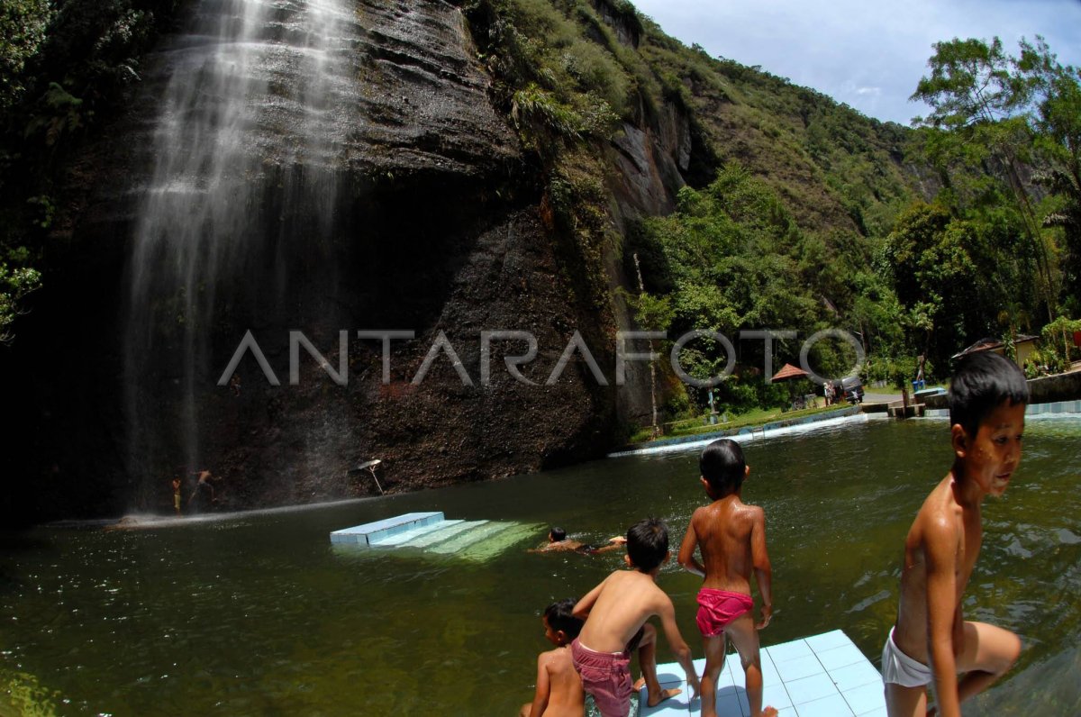 Objek Wisata Lembah Harau Antara Foto