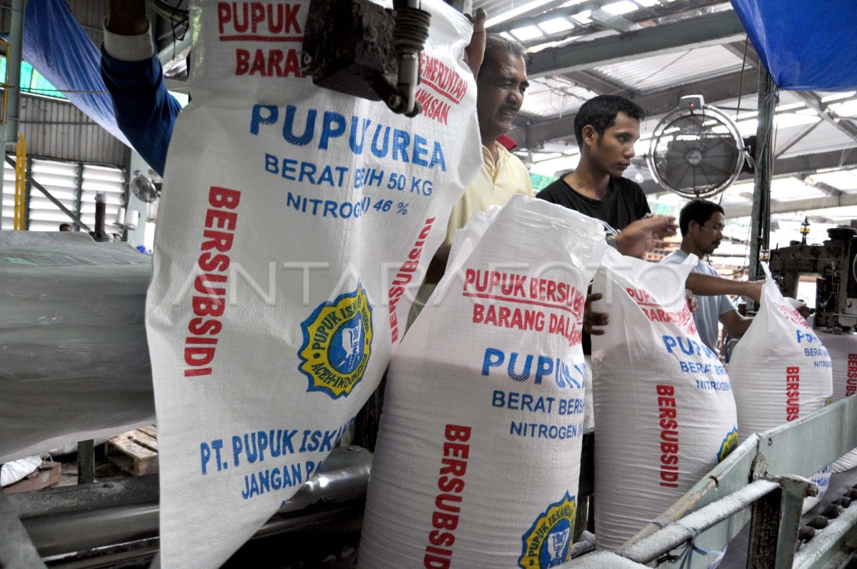 Produksi Pupuk Urea Antara Foto