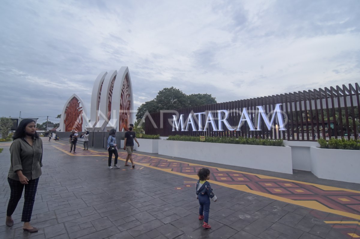 WISATA TAMAN SANGKAREANG MATARAM | ANTARA Foto