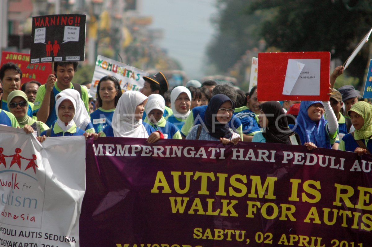 HARI PEDULI AUTIS SEDUNIA | ANTARA Foto