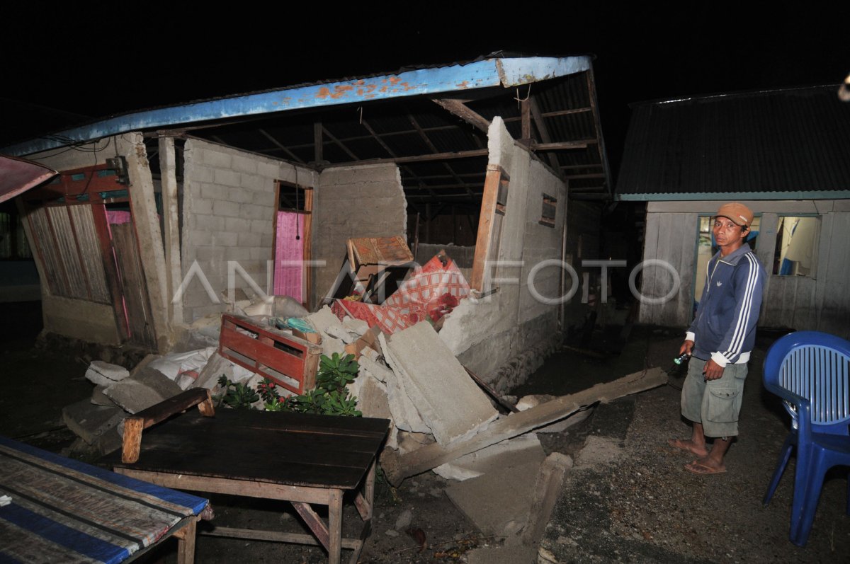 RUMAH RUSAK BERAT | ANTARA Foto