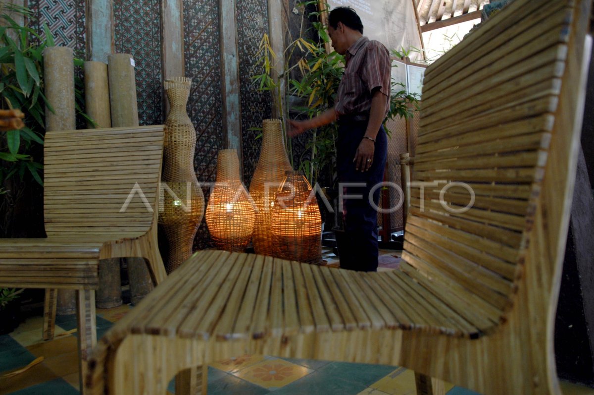 PAMERAN KERAJINAN BAMBU | ANTARA Foto
