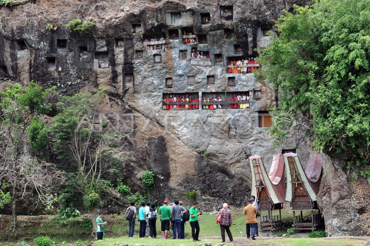 Wisata Makam Tana Toraja Antara Foto