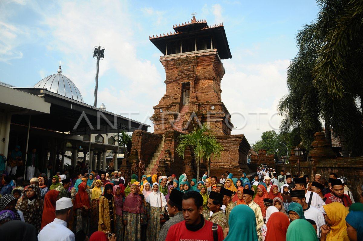 MASJID MENARA KUDUS | ANTARA Foto