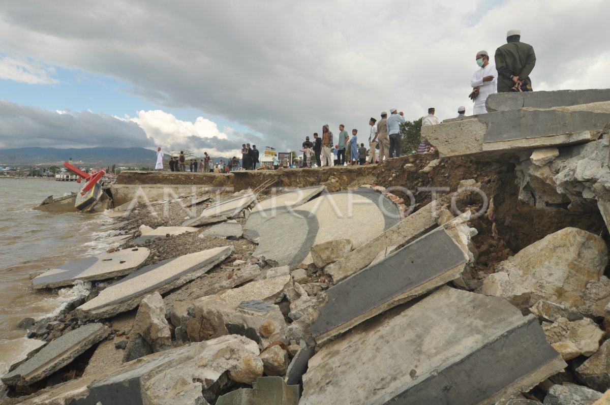 Doa Dan Zikir Pascagempa Dan Tsunami Antara Foto