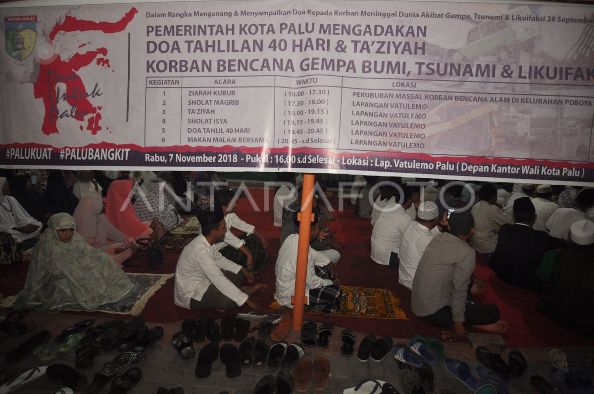 DOA BERSAMA UNTUK KORBAN BENCANA PALU ANTARA Foto