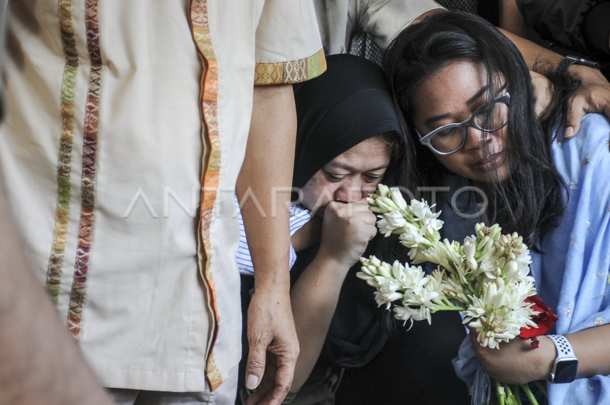 PEMAKAMAN AGUNG HERCULES | ANTARA Foto