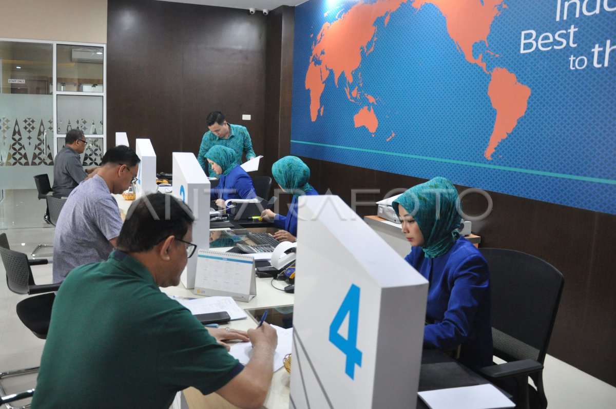 KANTOR PENJUALAN GARUDA INDONESIA DI MEDAN | ANTARA Foto