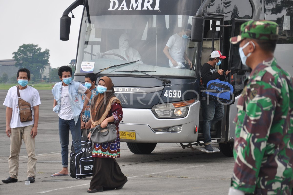 TKI ASAL MALAYSIA JALANI KARANTINA COVID-19