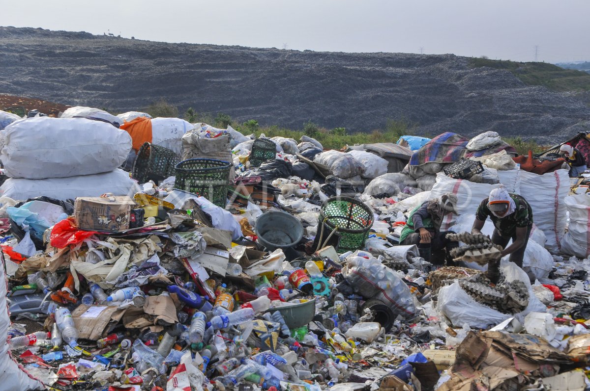 Volume Sampah Tpst Bantargebang Turun Antara Foto