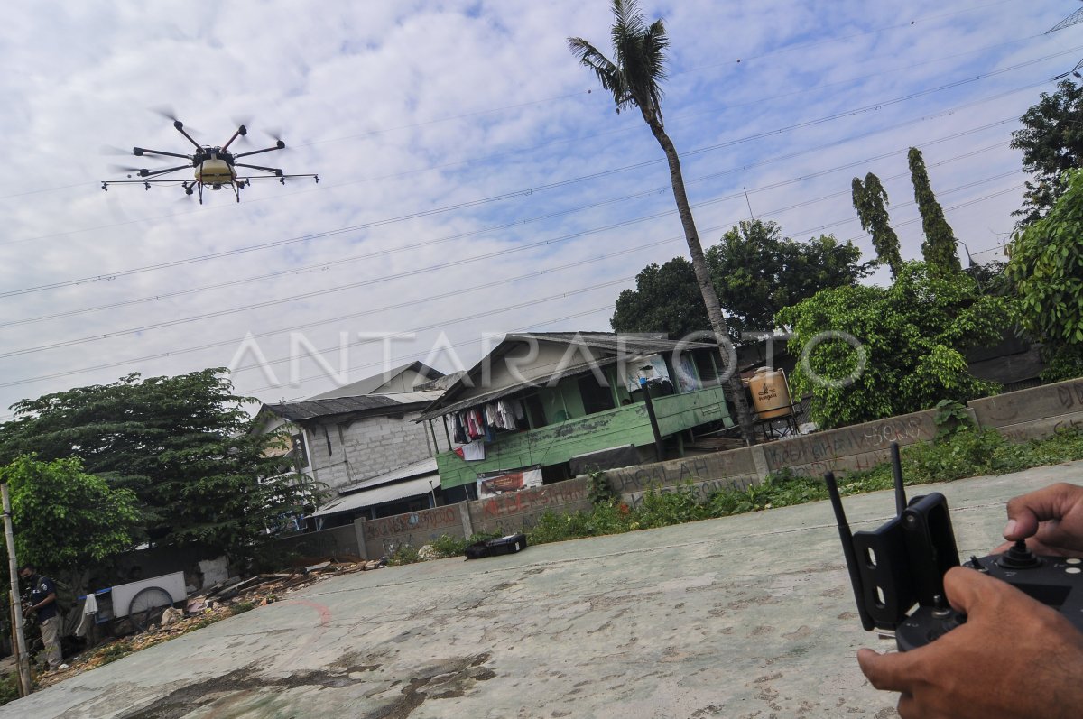 BAKTI SOSIAL TNI AU | ANTARA Foto