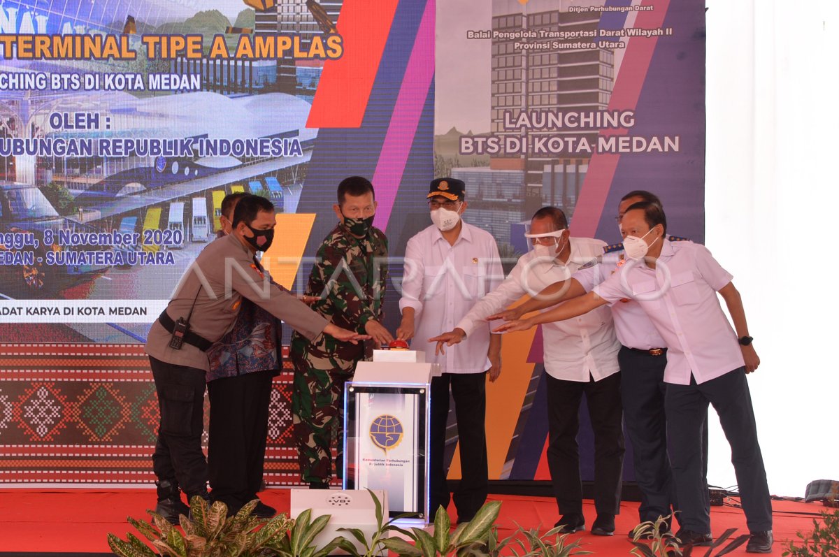 REVITALISASI TERMINAL TIPE A AMPLAS | ANTARA Foto