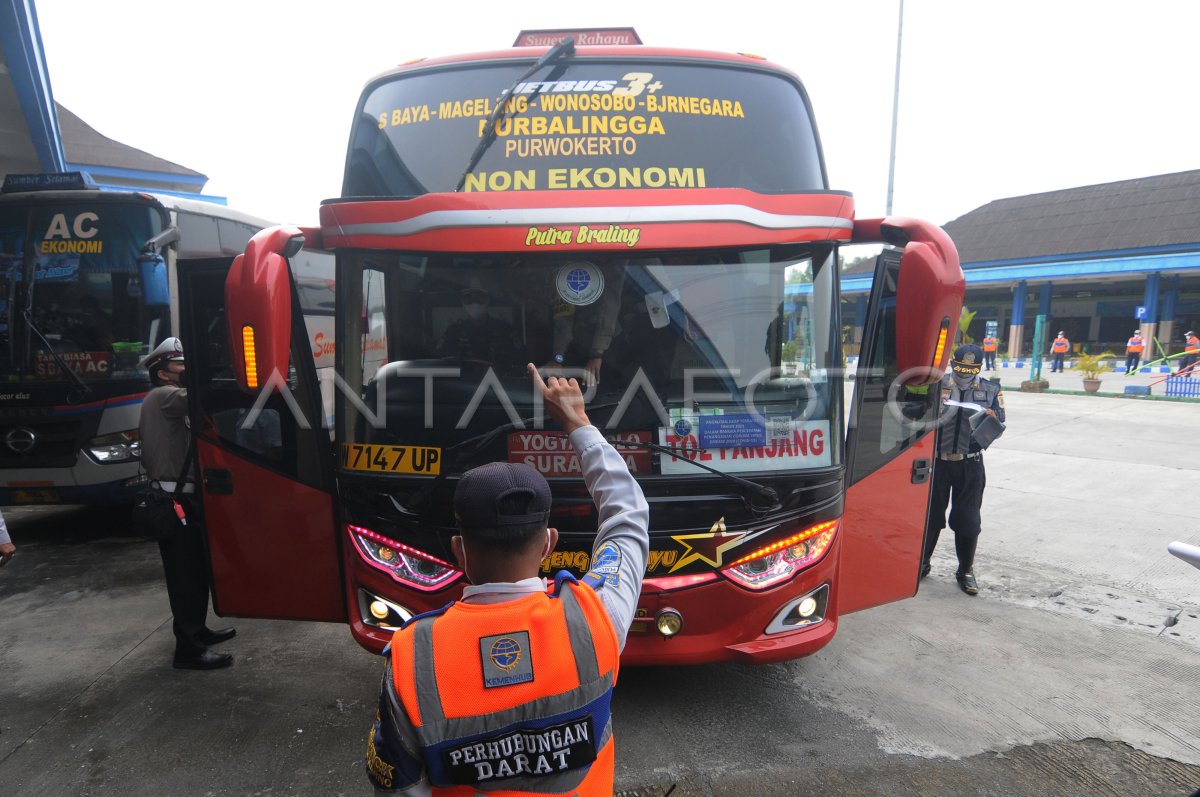 TES KESEHATAN SOPIR DAN KELAYAKAN BUS | ANTARA Foto