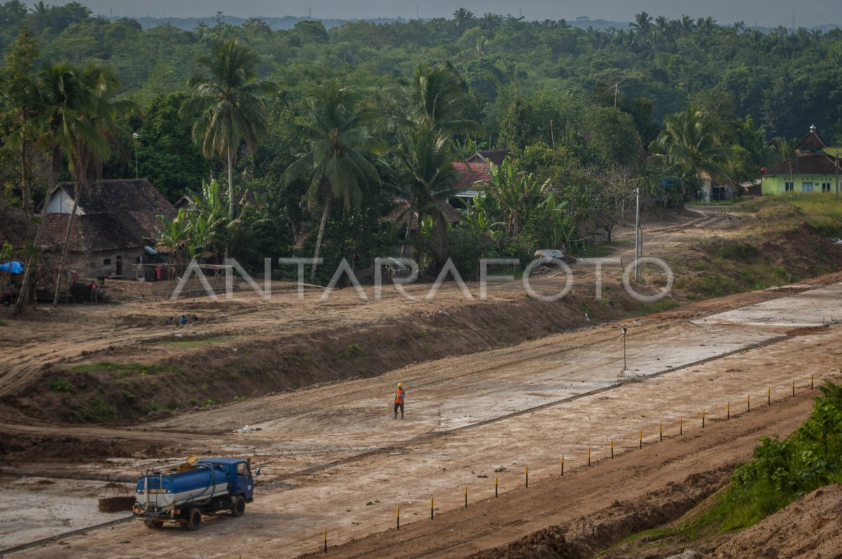 PROGRES PEMBANGUNAN JALAN TOL SERANG-PANIMBANG SEKSI II | ANTARA Foto