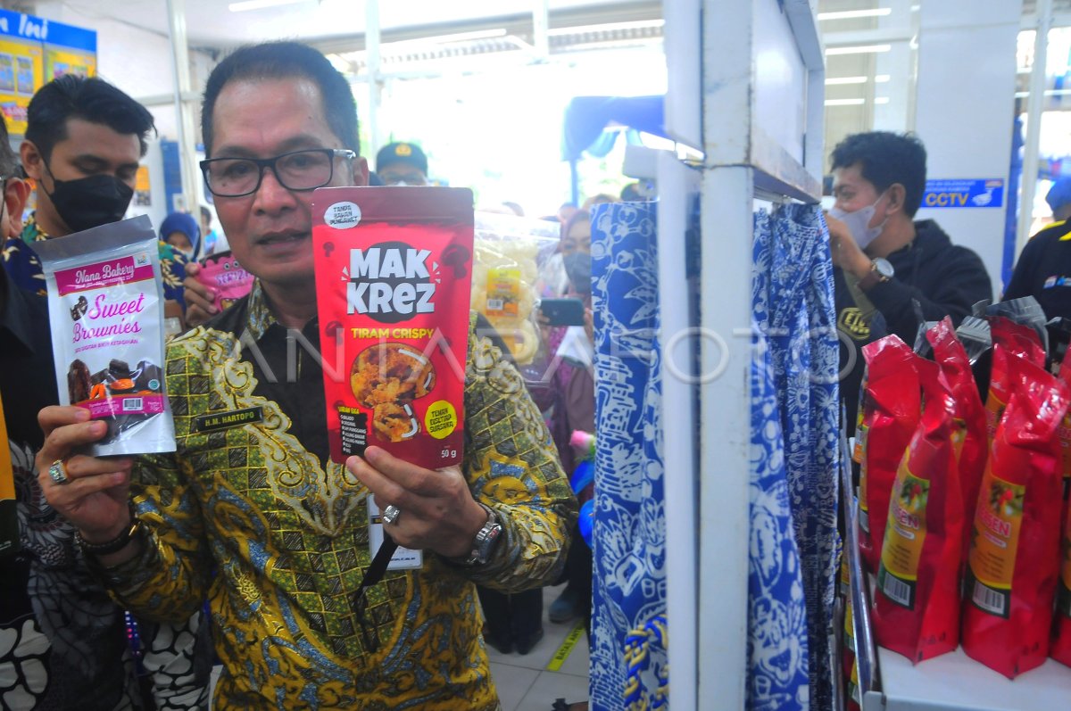 PEMASARAN PRODUK UMKM DI RITEL MODERN | ANTARA Foto