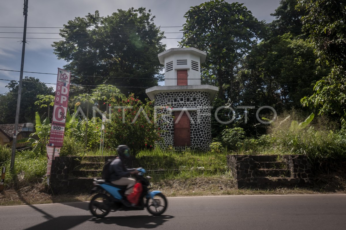 MENARA AIR PENINGGALAN BELANDA DI LEBAK | ANTARA Foto