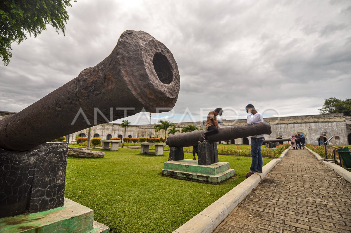 Objek Wisata Benteng Marlborough Di Bengkulu Antara Foto