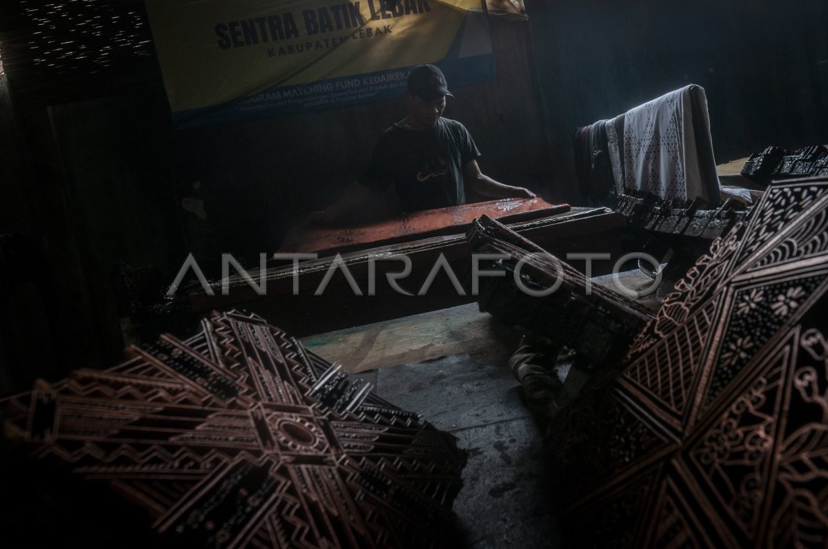 PRODUKSI BATIK KHAS LEBAK | ANTARA Foto