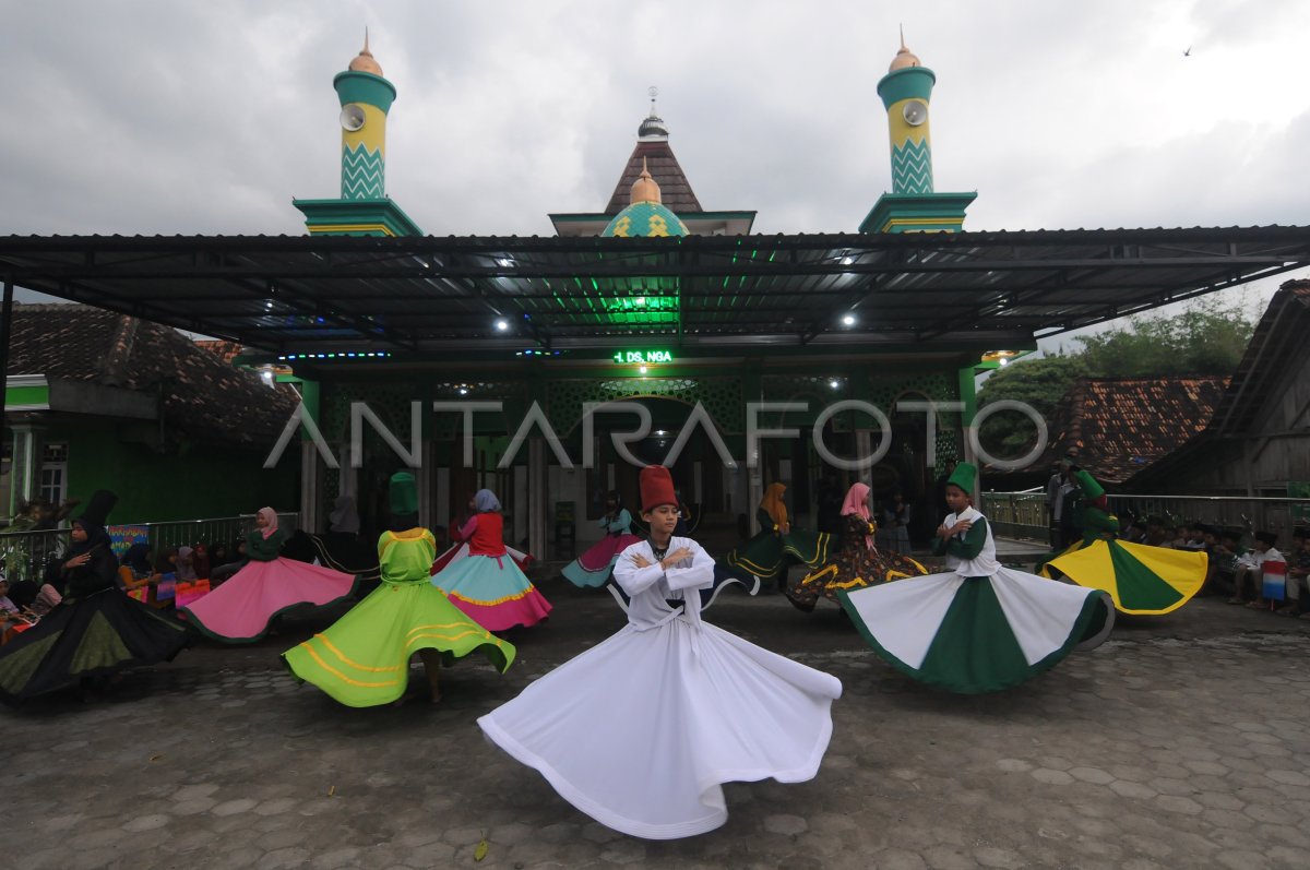 NGABUBURIT BELAJAR TARIAN SUFI