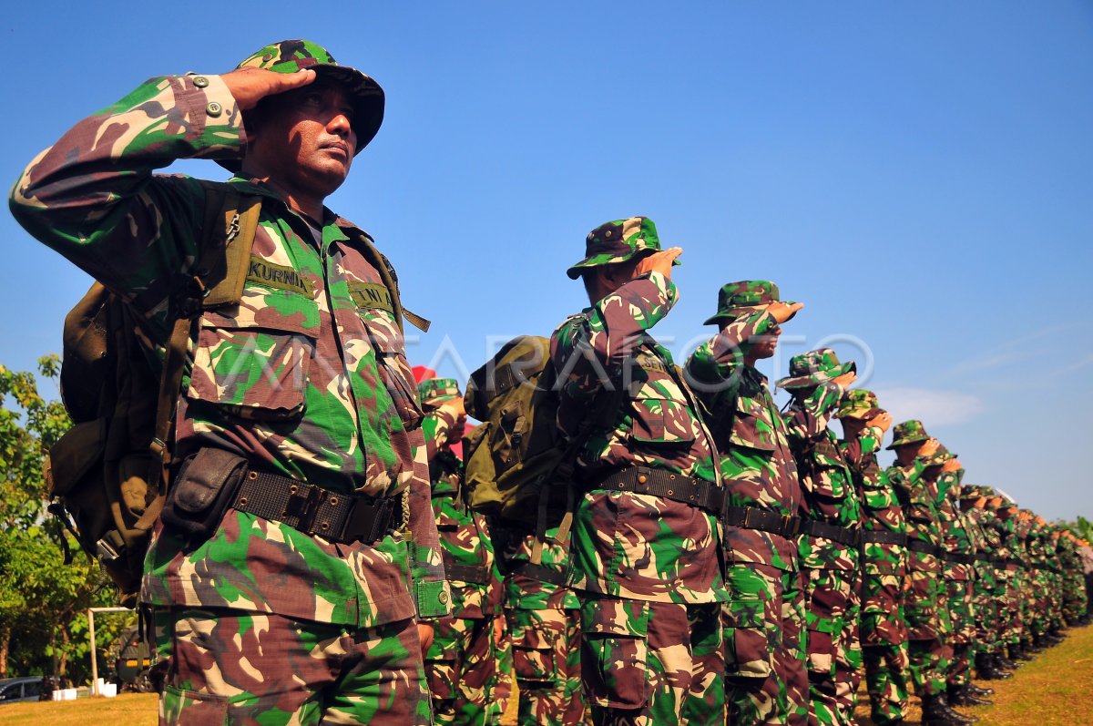 Pembukaan Tentara Manunggal Membangun Desa Antara Foto