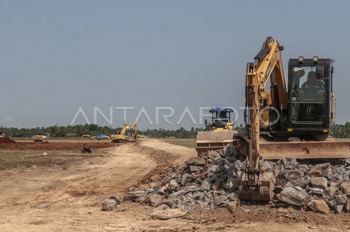 Progres Pembangunan Tol Serang-Panimbang | ANTARA Foto