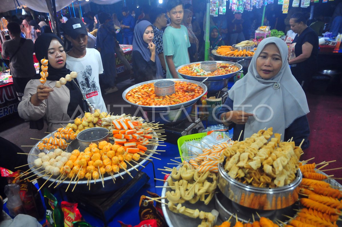 Tradisi Dandangan Sambut Ramadhan Di Kudus | ANTARA Foto