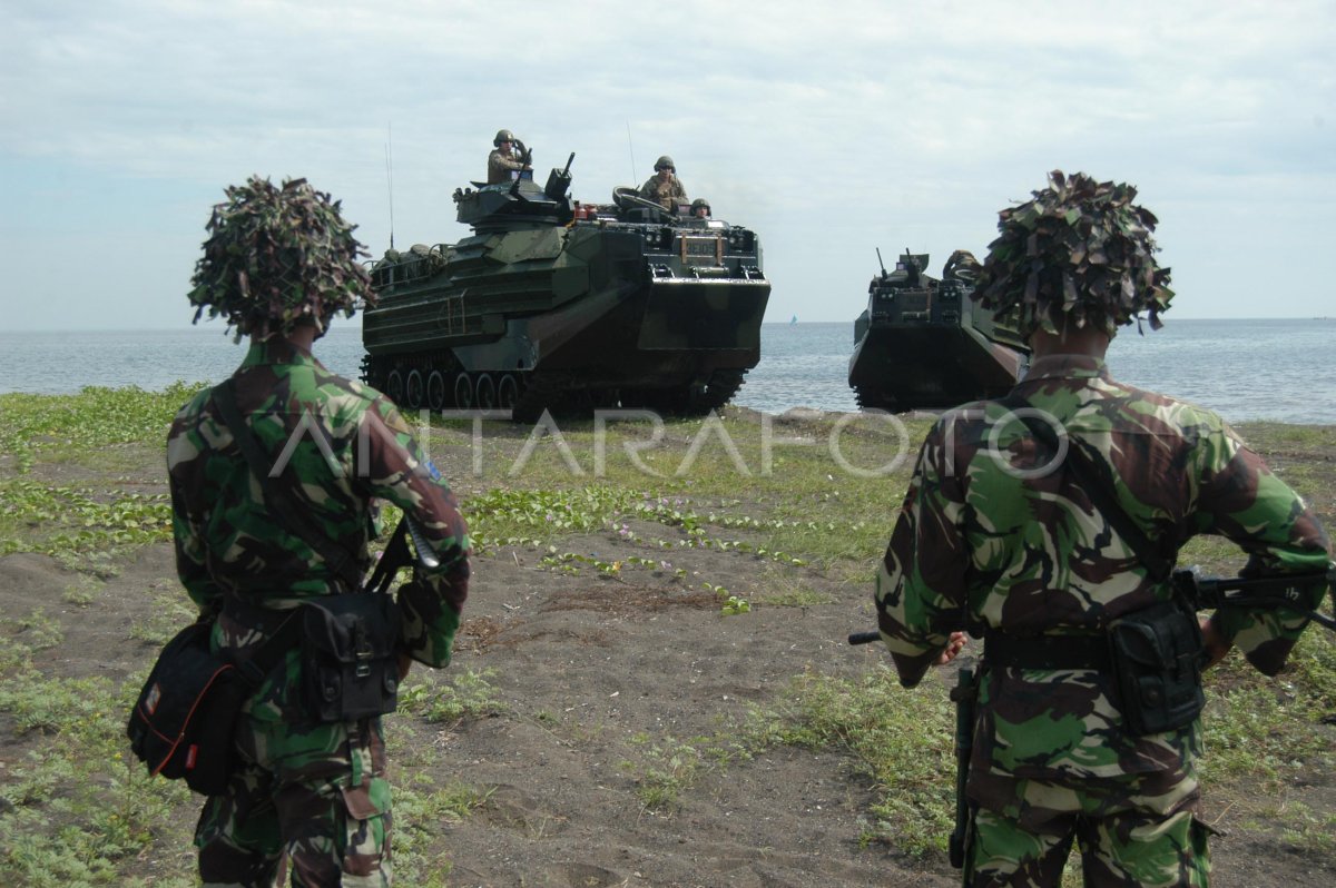 Latihan Bersama Marinir Antara Foto