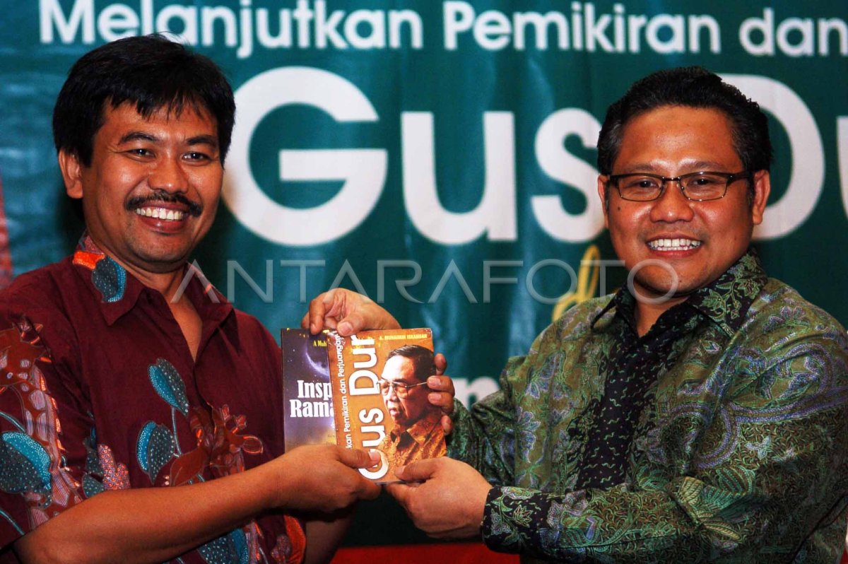 Bedah Buku Antara Foto